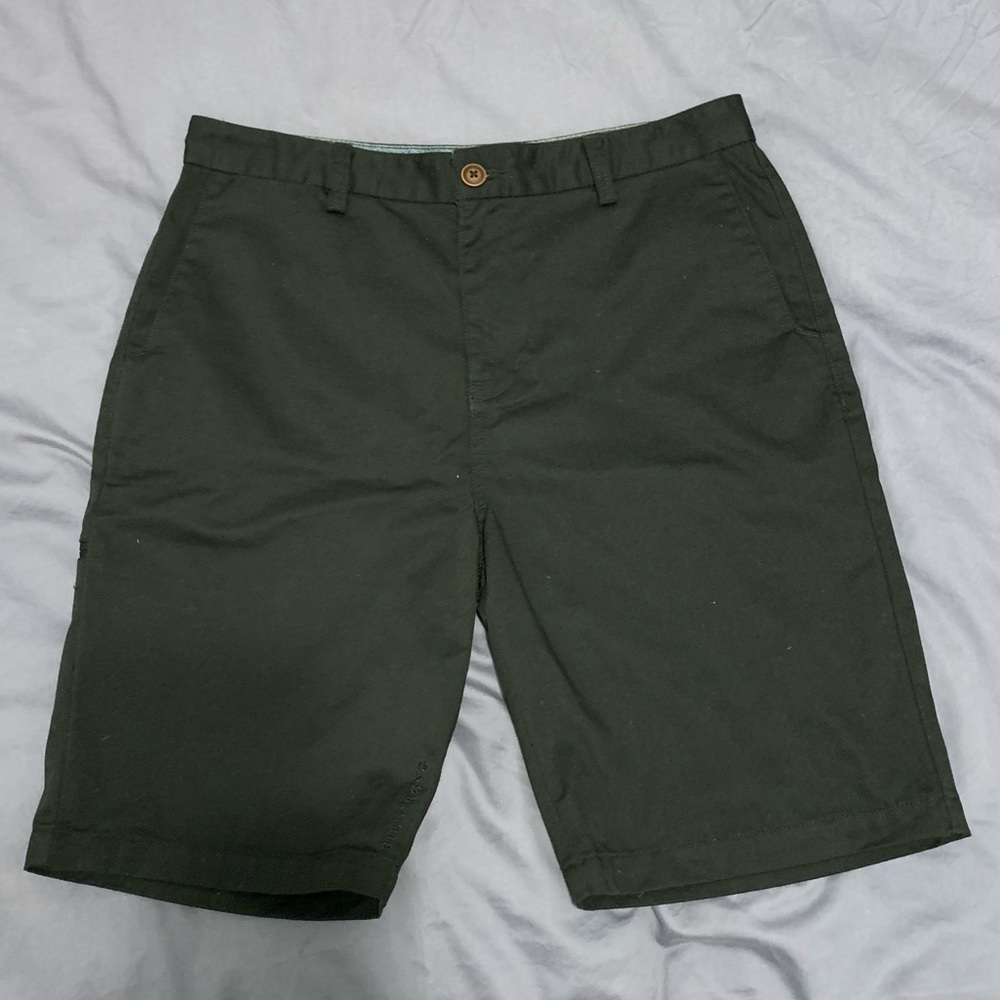 Men’s Billabong Black Chino Shorts (size 33)
